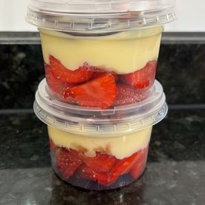 imagem do produto Bombom de morango aberto 