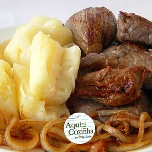 imagem do produto Macaxeira com fígado acebolado 