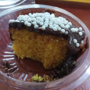 imagem do produto Pedaço de bolo de cenoura 
