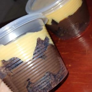 imagem do produto Brownie no pote (chocolate e doce de leite)