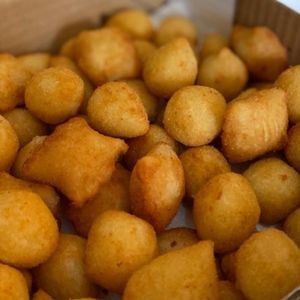 imagem do produto 75 Mini salgados sabores sortidos 