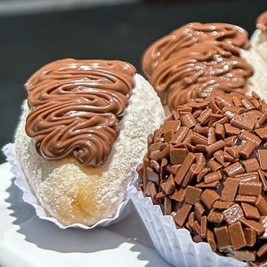imagem do produto Coxinha de morango ninho com nutella