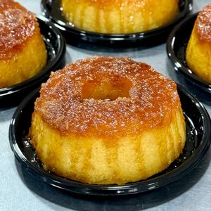 imagem do produto Bolo de macaxeira com coco caramelado (1KG)