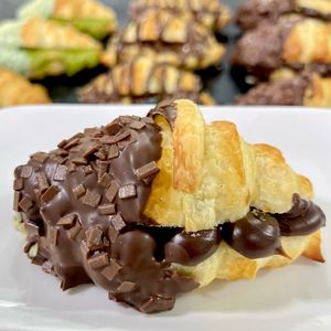 imagem do produto Croissant M (brigadeiro)