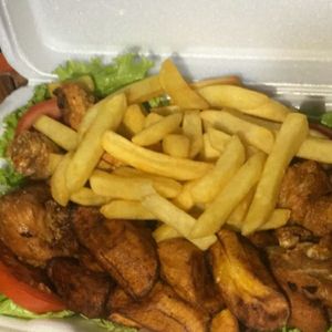 imagem do produto Porção de batata frita com frango a passarinho G