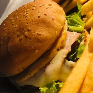 imagem do produto EGG CALABRESA +BATATA FRITA+ GUARAVITA 