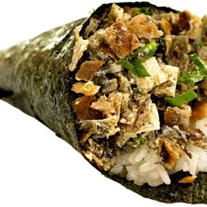 imagem do produto Temaki skin , salmão grelhado crocante, crem chessen e cebolinha 