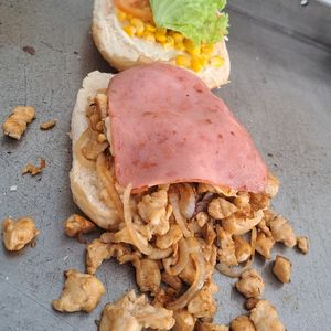 imagem do produto X frango acebolado shoyo