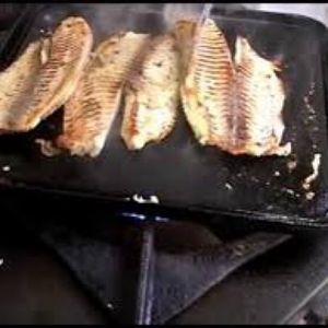 imagem do produto Tilápias em pedaços com fritas na chapa