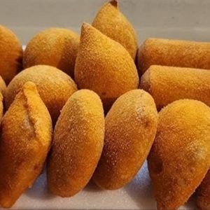 imagem do produto Combo com 6 unidades salgados sortidos