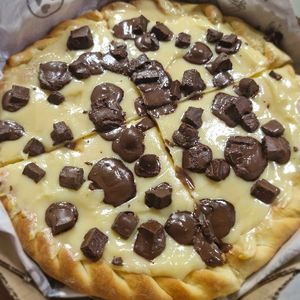 imagem do produto Pizza Ninho com chocolate P (4 fatias)