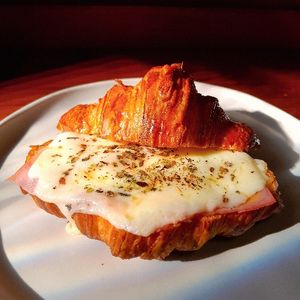 imagem do produto Croissant Queijo e Presunto