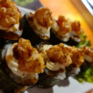 imagem do produto Hossomaki Tartar de Salmão Maçaricado
