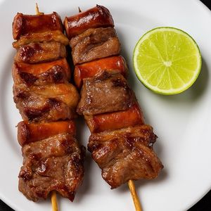 imagem do produto Misto (carne c/ linguiça)