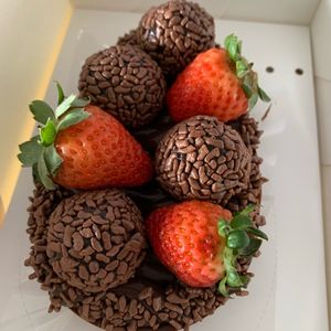 imagem do produto Ovo bombom de morango 