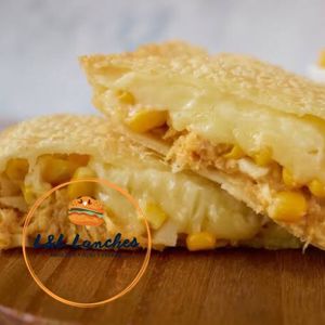 imagem do produto Frango com queijo e milho.