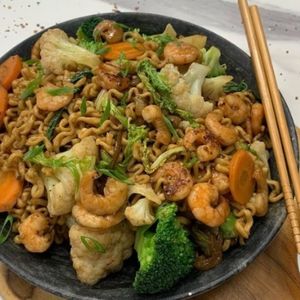 imagem do produto Yakisoba Filé e camarão.