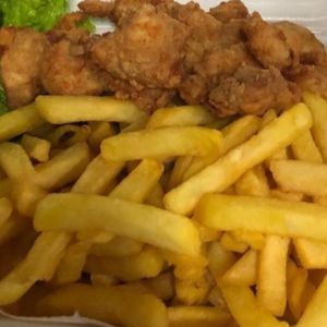 imagem do produto PEQUENA. 250g de frango, 250 g de batata,