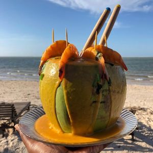 imagem do produto Camarão no coco verde