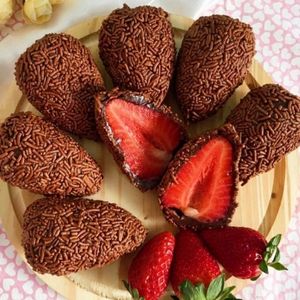 imagem do produto Coxinha de Morango Brigadeiro 