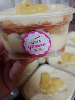 imagem do produto Bolo de Pote Ninho com Abacaxi 