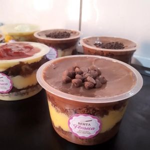 imagem do produto Bolo de Pote Ninho com Morango 