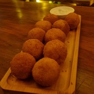 imagem do produto Bolinha de 4 Queijos