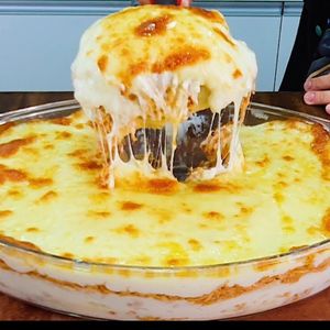 imagem do produto LASANHA BACALHAU TAM.FAMÍLIA! ESCOLHA O TAMANHO!!! E DEIXE AGENDADO!!!