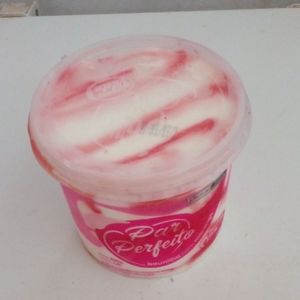 imagem do produto Sorvete par perfeito baunilha com morango