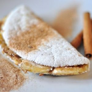 imagem do produto Tapioca com queijo, banana frita e canela.