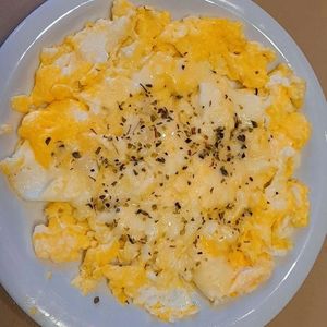 imagem do produto Ovos mexidos com queijo 