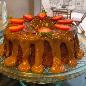 imagem do produto Bolo de chocolate com cobertura 