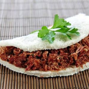 imagem do produto Tapioca recheada com carne seca e queijo