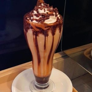 imagem do produto Frappé de chocolate com chantilly 