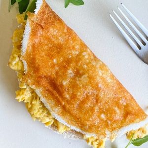 imagem do produto Crepioca recheada com ovos e queijo 