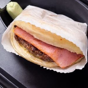 imagem do produto Combo kids 1 x burguer + Suco Del valle pessego