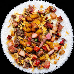 imagem do produto BEIJÚ- DA CASA( carne do sol, calabresa, bacon, frango, fumeiro, banana e queijo 