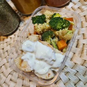 imagem do produto ( Low Carb) Peixe  Cremoso, mix de legumes ( cenoura, brócolis couve flor)