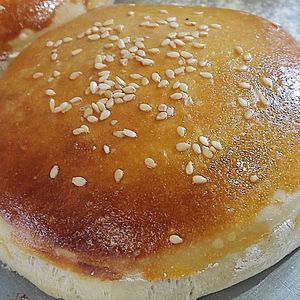 imagem do produto Salgado de hambúrguer com cheddar e bacon