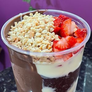 imagem do produto Ninho com Nutella + morango + amendoim 