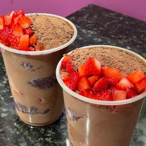 imagem do produto Chocolate com morango e ovomaltine