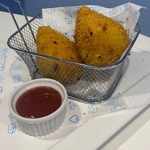 imagem do produto Coxinha de frango com cream cheese 