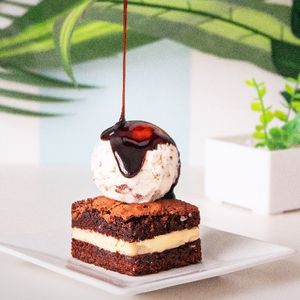imagem do produto Brownie com sorvete de creme 