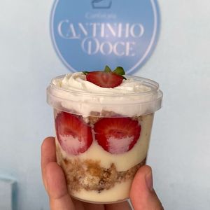 imagem do produto BOLO NO POTE NINHO E MORANGO 