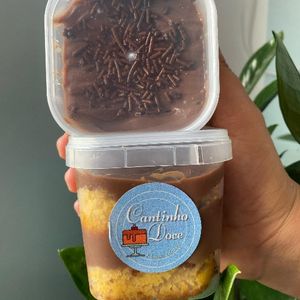 imagem do produto BOLO NO POTE DE CENOURA 