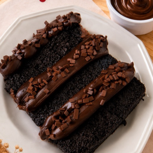 imagem do produto Fatia de Bolo Matilda | Cacau Black com Brigadeiro Gourmet
