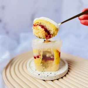 imagem do produto Bolo No Pote - Maracujá com Morango