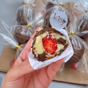 imagem do produto Bombom de Morango com Chocolate 