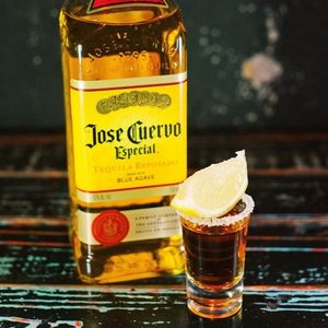 imagem do produto Dose de tequila Jose cuervo 