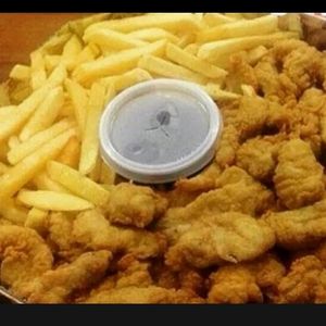 imagem do produto Gurjão de frango com fritas